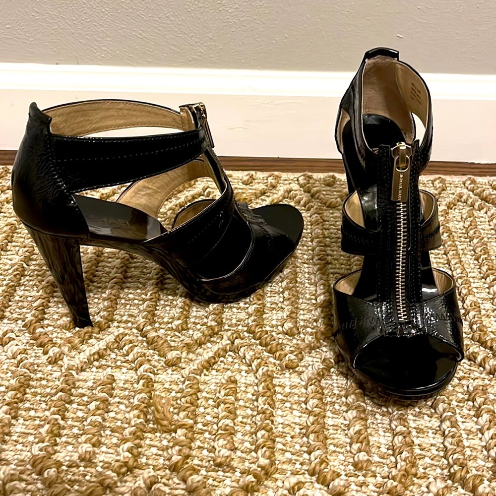 Michael Kors black patent leather sandal with zipper. Size 6.5